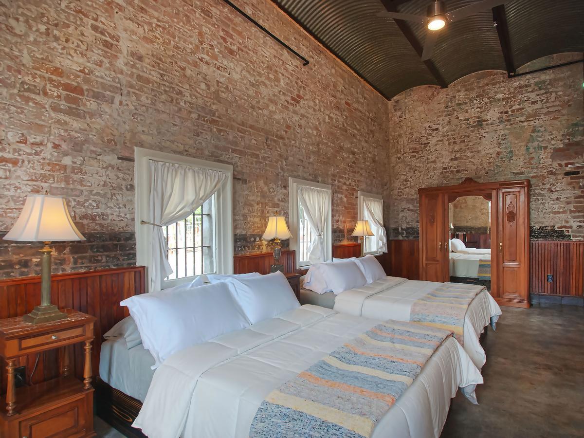 Superior Queen Room with Two Queen Beds,596161995:JPEG
